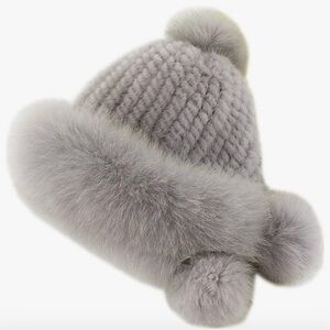 Plush Gray Pom Pom knit hat